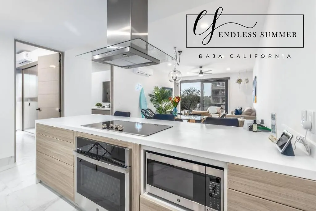 Endless Summer - 2Bed 2Bath Condo - Seasonly Heated Pool With Ocean Views - 5Min Walk To Beach - Fibre Internet - Sleeps 6 contacts